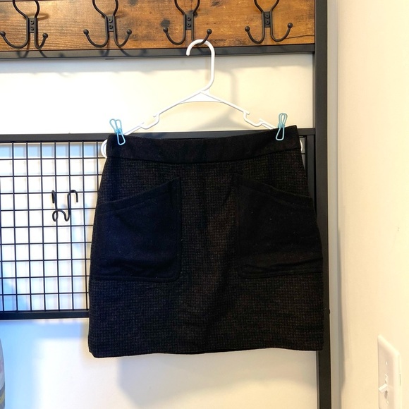J. Crew Dresses & Skirts - EUC | J Crew women’s mini‎ skirt — size 4
